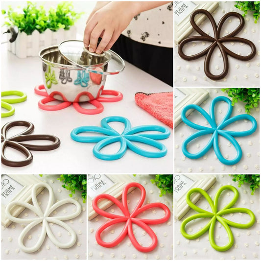 Silicone Flower Hot Pot Mat Stand Heat Resistant Mat For Protect your Dastar khan And Table To Burning (random colors)