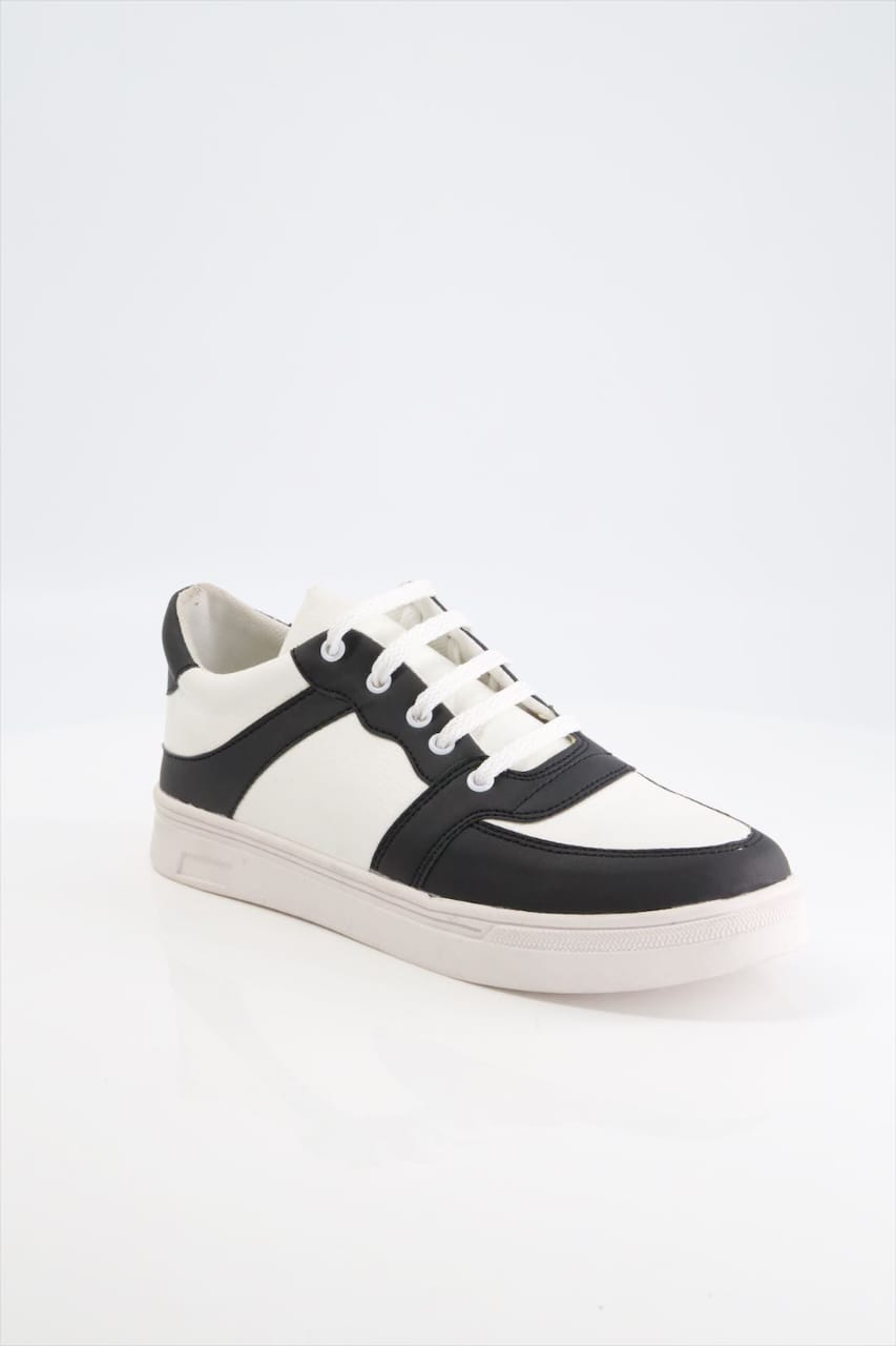 Men fashionable sneakers Shoes